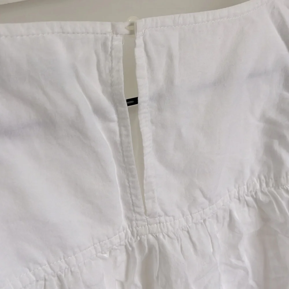 MADEWELL | EUC Story Top White with Blue Floral Embroidery Ruffle Cap Sleeve - Picture 6 of 11